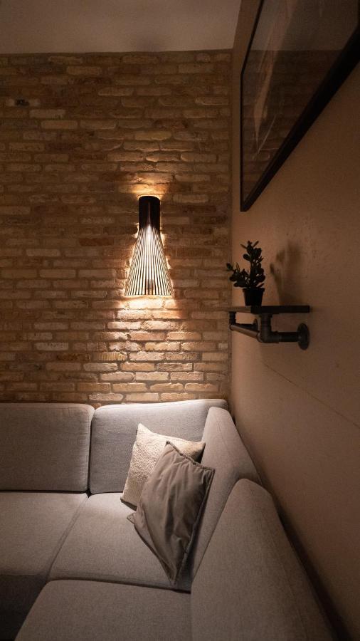 Broncks Apartment 1 - Modern 2-Bedroom In The Heart Of Tórshavn Exterior foto